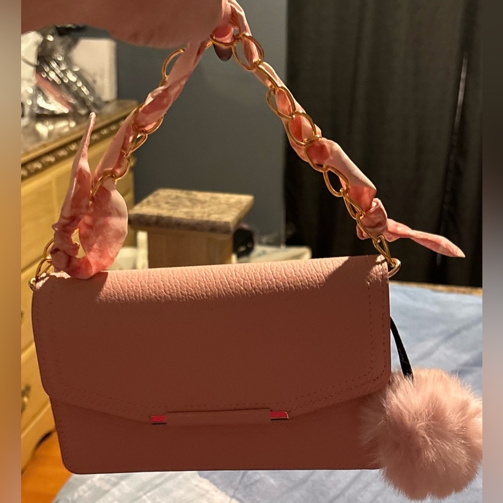 NWT 4pc Pink Vegan Leather Crossbody Hand Bag w/ Twilly, Charm and Wallet - Picture 14 of 14